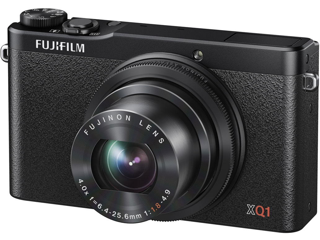 FUJIFILM XQ1